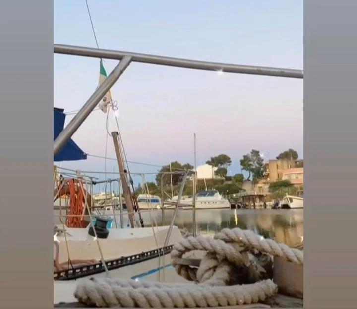 Lupa - La Flotta Di Willy Gio Hotel Alghero Eksteriør billede