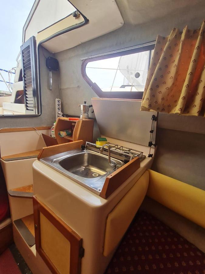 Lupa - La Flotta Di Willy Gio Hotel Alghero Eksteriør billede